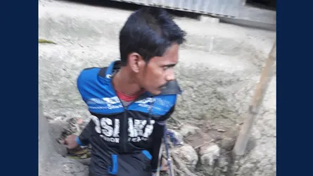বটি দিয়ে বাবাকে হত্যা মাকে জখম