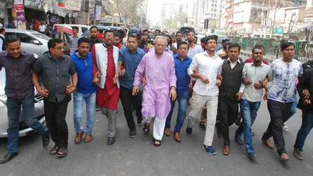 খালেদা জিয়ার মুক্তি দাবিতে রিজভীর নেতৃত্বে বিক্ষোভ