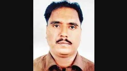 জীবিত না দেও, স্বামীর কংকালটা দেও