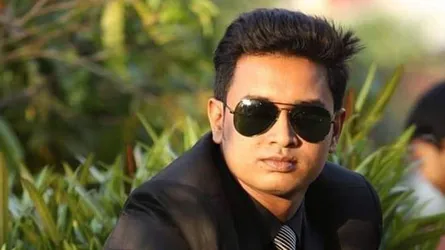 সাবেক ছাত্রলীগ নেতাকে কুপিয়ে জখম