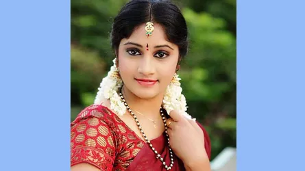 অভিনেত্রীর নাগার আত্মহত্যার কারণ প্রেম!