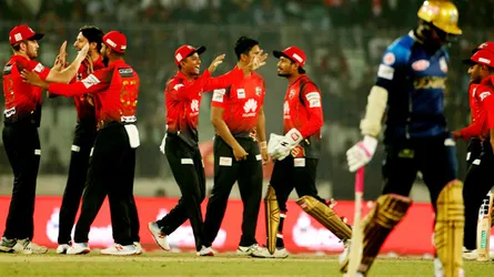 ঢাকাকে হারিয়ে কুমিল্লা কি পারবে চ্যাম্পিয়ন হতে?
