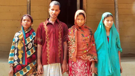 একই পরিবারের সবাই প্রতিবন্ধী