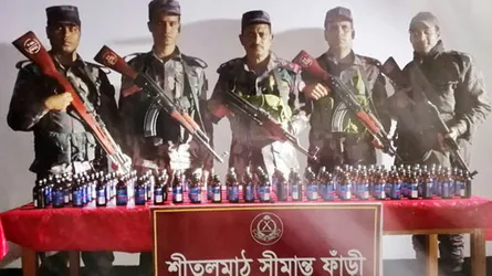 পত্নীতলায় ১৪৫ বোতল ফেন্সিডিল উদ্ধার
