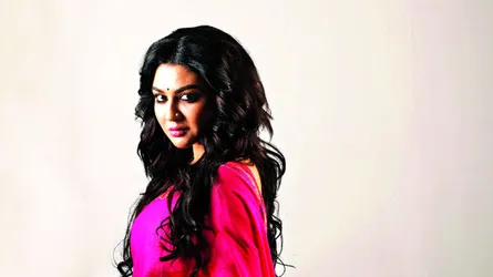 আজ ও কাল মাছরাঙায়  দেবী