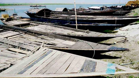 অভাব অনটন আর ক্ষুধার যন্ত্রণায় দিন কাটে চরবাসীর