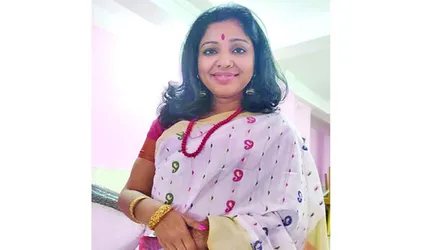 কাশ্মিরে সেনা নির্যাতনের কথা বলায়  শিক্ষিকাকে ধর্ষণ-খুনের হুমকি