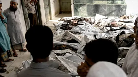 চেনা যাচ্ছে না প্রিয়জনের লাশ, অনেকেই পুড়ে কয়লা