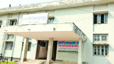 সমস্যায় জর্জরিত দশমিনা স্বাস্থ্য কমপ্লেক্স : চিকিৎসা ব্যাহত