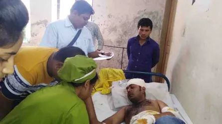 ছাত্রলীগের সাধারণ সম্পাদককে কোপাল নিজ দলের নেতাকর্মীরা