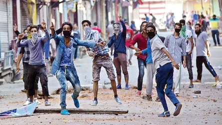 কাশ্মির সমস্যার সমাধান যুদ্ধে নয়, গণভোটে