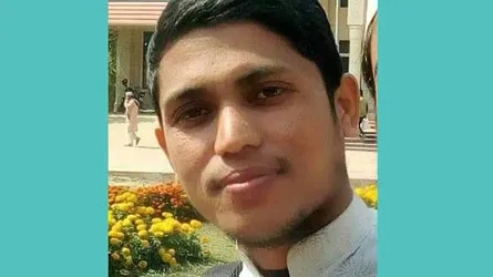 সীতাকুণ্ডে মসজিদে ঢুকে পড়ল ট্রাক : আইআইইউসির ছাত্র নিহত