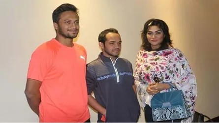 সাকিব আল হাসানের সাথে নিহত পলাশের ঘনিষ্ঠতা!