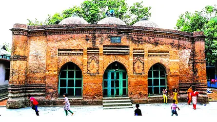 মুন্সীগঞ্জে হজরত বাবা আদম শহীদের মসজিদ