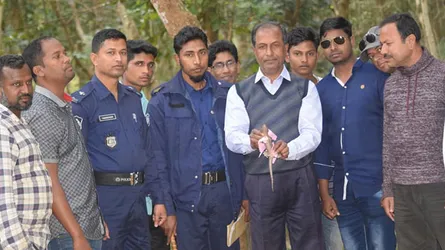 নালিতাবাড়ীতে উদ্ধার তক্ষক ইকোপার্কে অবমুক্ত
