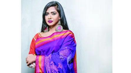 নারী দিবস ভাবনা : রঙের ঝলক