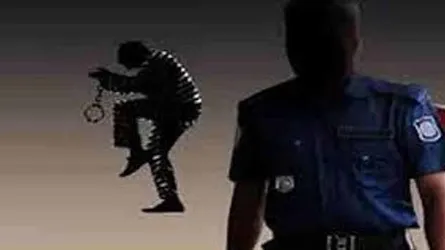 টয়লেটের কথা বলে ঢাকা মেডিকেল থেকে  পালালো  আসামী