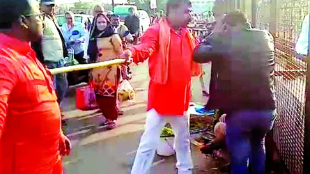 ভারতে ফের হামলার শিকার কাশ্মিরি