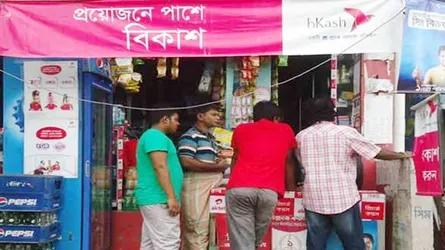বাড়ছে মোবাইল ব্যাংকিং প্রতারণা, হাতিয়ে নিচ্ছে লাখ লাখ টাকা
