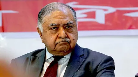 যারা গরু-ছাগলের মত বিক্রি হয়, তারা দালাল : ড. কামাল হোসেন