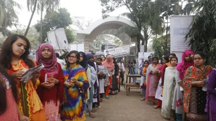 রোকেয়া হলের ভোটগ্রহণ শুরু এক ঘণ্টা দেরিতে