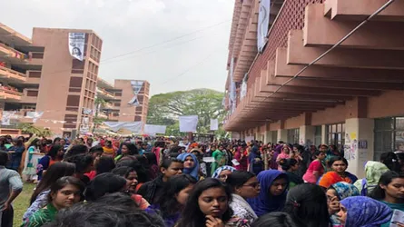 ব্যালট বাক্স ‘গায়েব’, রোকেয়া হলে ভোট স্থগিত