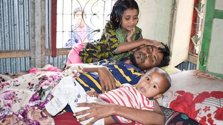 প্রধানমন্ত্রীর সহযোগিতা চান জীবননগরের ক্যান্সার আক্রান্ত হতদরিদ্র সোহরাব