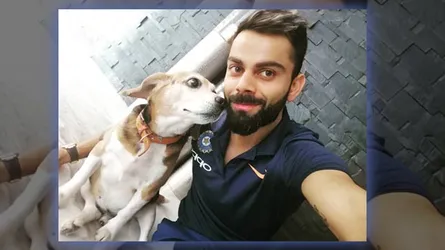 কুকুরের সাথে কোহলির সেলফিতে তোলপাড়