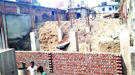 ভালুকায় বনবিভাগের জমি দখলে নিয়ে দুইশতাধিক বাড়ি নির্মাণ