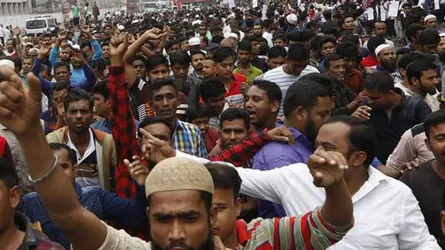 ১৮ এপ্রিল সিটি কর্পোরেশন ঘেরাও করবে হকাররা