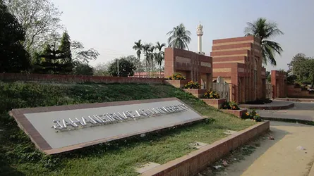 জাবিতে মাদরাসা শিক্ষার্থীদের প্রতি বৈষম্য না করতে হাইকোর্টের নির্দেশ
