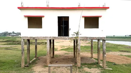 সড়ক-সিঁড়ি ছাড়া কমিউনিটি ক্লিনিক