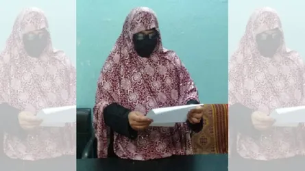 মাদরাসা অধ্যক্ষকে নির্যাতন : বিচার চেয়ে স্ত্রীর সংবাদ সম্মেলন