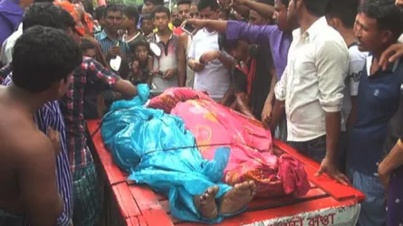 ভিক্ষুক স্ত্রীকে কুপিয়ে হত্যার পর আত্মহত্যা ভিক্ষুক স্বামীর