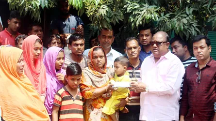 চান্দিনায় নির্বাচনী সহিংসতায় নিহতের পরিবারকে এলডিপি’র অনুদান
