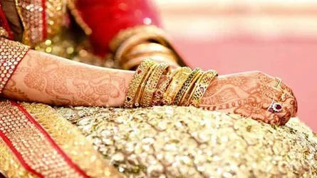 বিয়ে করতে গিয়ে আটক হলেন বর