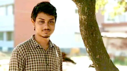 সিলেটে বাসের চাকায় ছাত্র পিষ্ট হবার আগের মুহুর্তে ঠিক কী হয়েছিল?