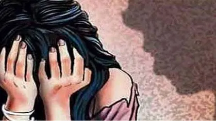 আ’লীগ নেতার হাতে মাদরাসা ছাত্রীর শ্লীলতাহানী!