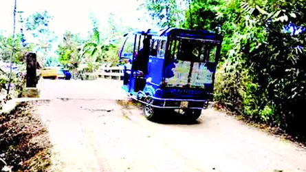 লাউড়েরগড়-পলাশ-সুনামগঞ্জ সড়ক যেন ভোগান্তির ফাঁদ