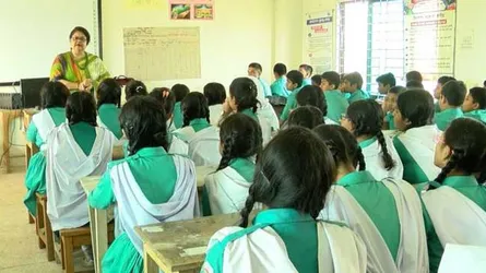 স্কুলে যৌন শিক্ষা : মাসিক, স্বপ্নদোষ, কনডম শব্দ নিয়ে আলোচনা