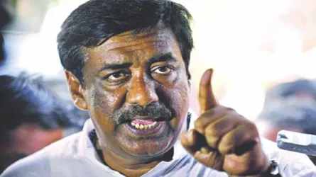 মন্ত্রী-এমপি না থাকি, পুলিশ দৌড়াইয়া পানিতে নামাইবো : শামীম ওসমান