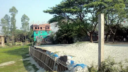 খাল ভরাট করে প্রভাবশালীদের বহুতল ভবন নির্মাণ