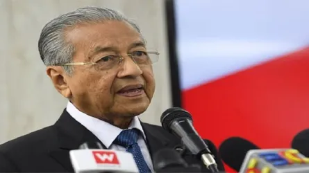 পাকিস্তানে কেউ হামলা করতে গেলে দ্বিতীয়বার চিন্তা করবে : মাহাথির