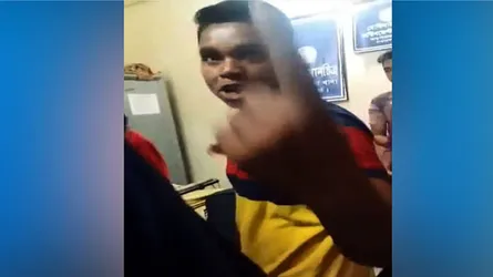 থানায় ঢুকে পুলিশকে শাসালো ছাত্রলীগ নেতা