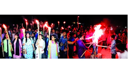 বরিশাল বিশ্ববিদ্যালয়ের ভিসির দুঃখ প্রকাশ : কুশপুতুল দাহ
