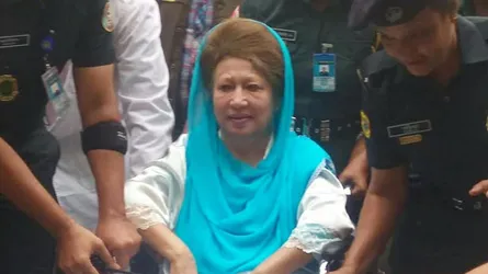 খালেদা জিয়াকে হাসপাতালে নেয়া হচ্ছে
