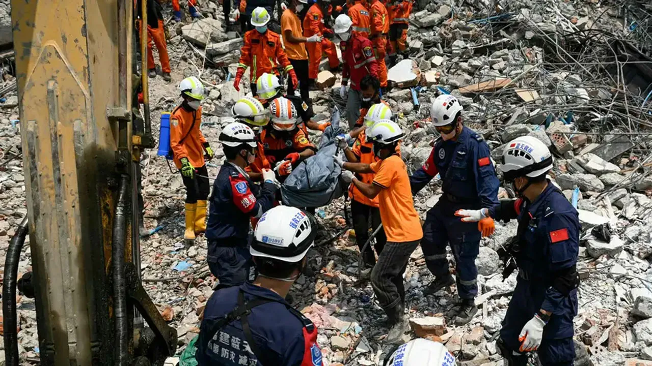 মিয়ানমারে নিহতের সংখ্যা ৩ হাজার ছাড়িয়েছে, যুদ্ধ বিরতি ঘোষণা