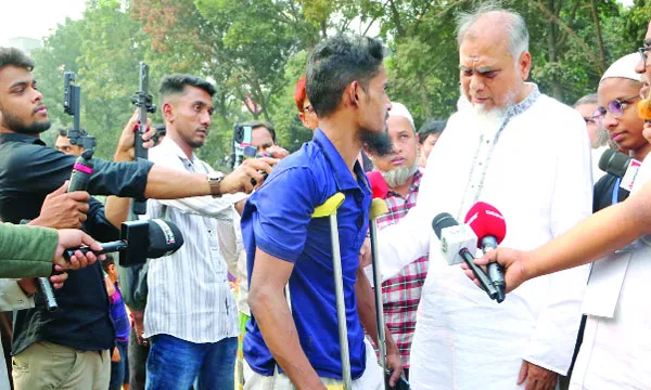হাজারো দরিদ্র পরিবারকে ইফতার সামগ্রী দিলেন এমপি সাইফুল আলম