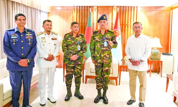 লে. জেনারেল মুশফিকুর  ও ডিজিএফআই প্রধান  কায়সারের দায়িত্ব গ্রহণ