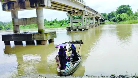 ৬ বছরেও শেষ হয়নি ৩০ কোটি টাকা ব্যয়ের সেতু নির্মাণ